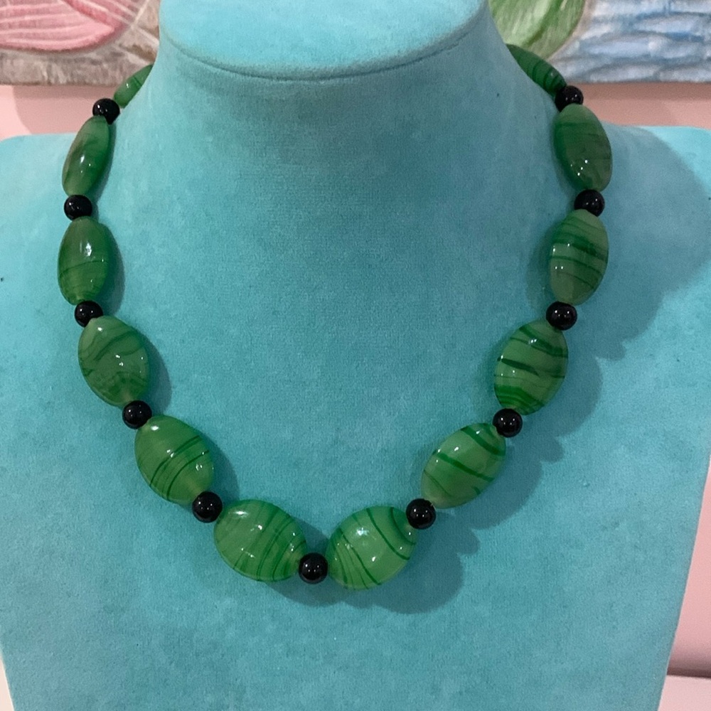 Vintage handcrafted Murano style green striped art glass beads necklace 18”